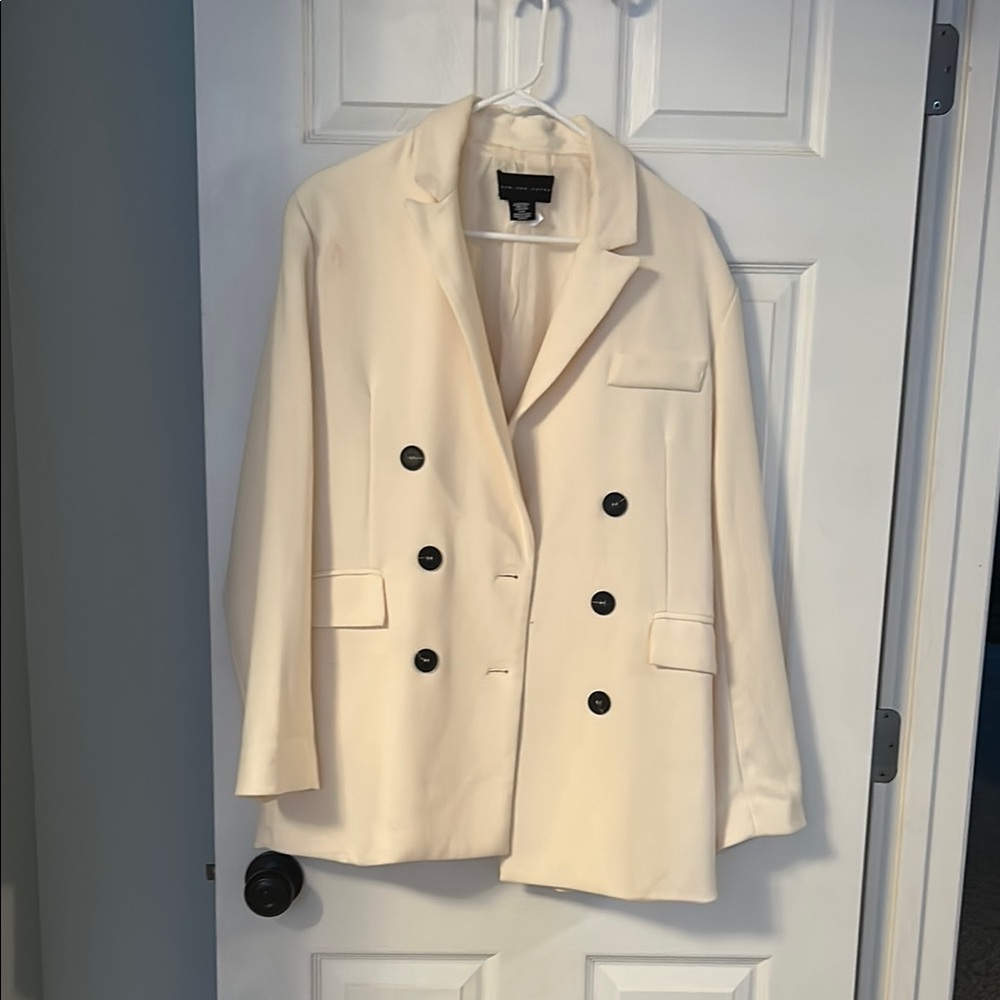 Elegant Cream Double-Breasted Women's Blazer